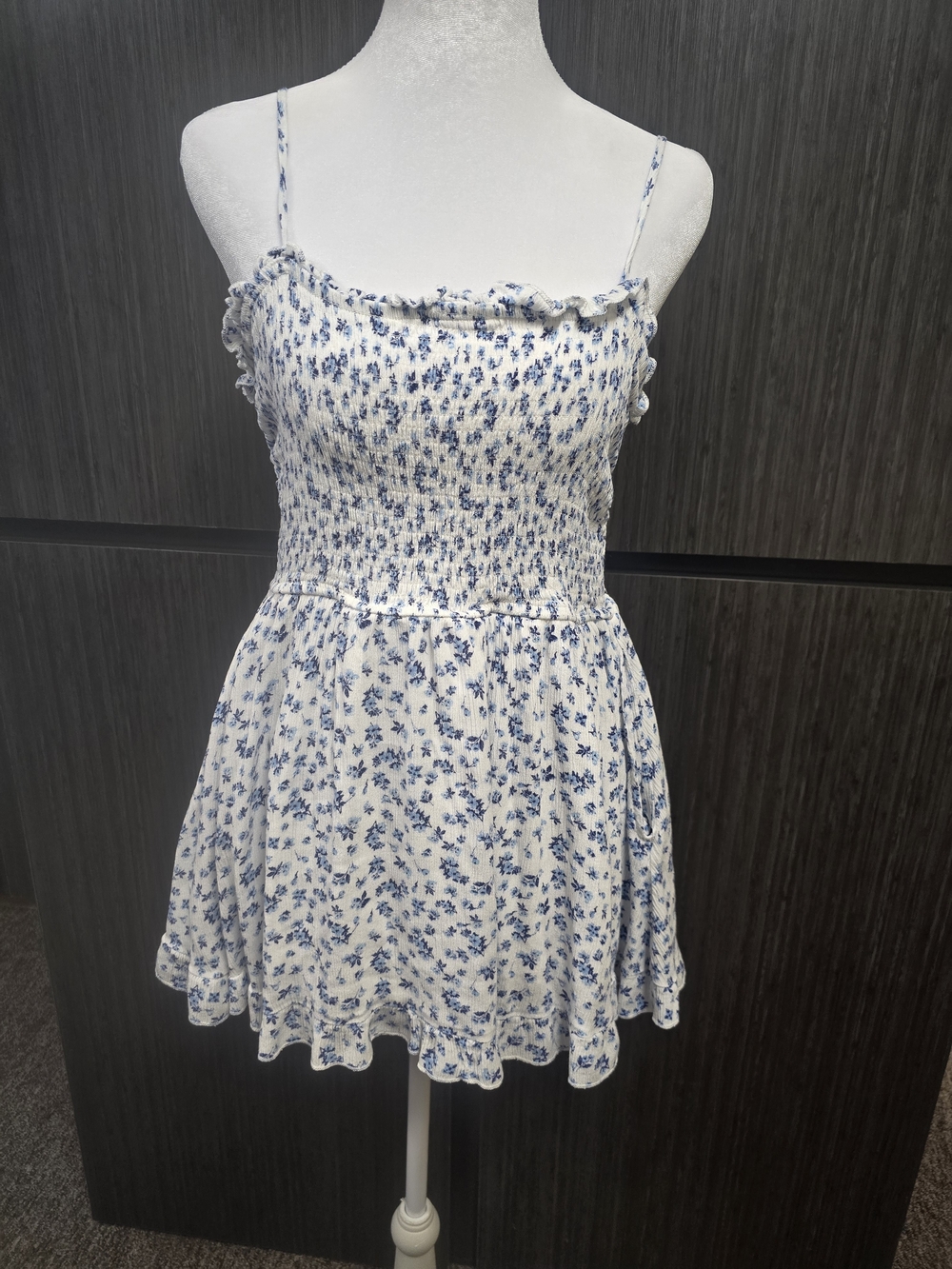 Justify Women's Large Blue White Floral Smocked Mini Dress